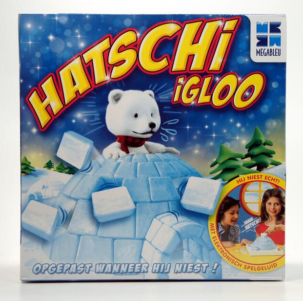 Board game 'Haischi Igloo' featuring a polar bear and ice blocks.