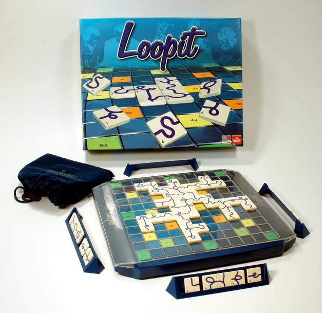 LoopIt word puzzle board game with tiles and timer.